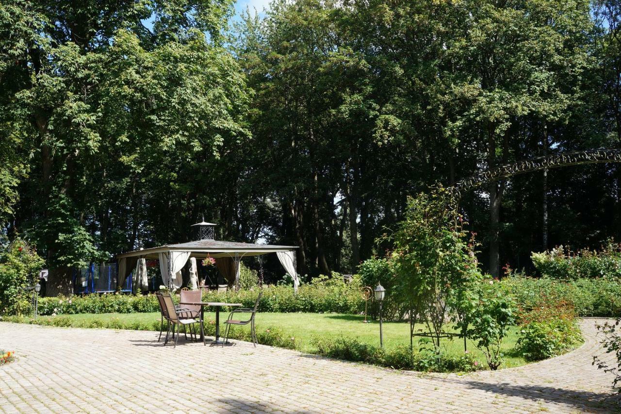 Lisewski Dwor Гневіно Екстер'єр фото